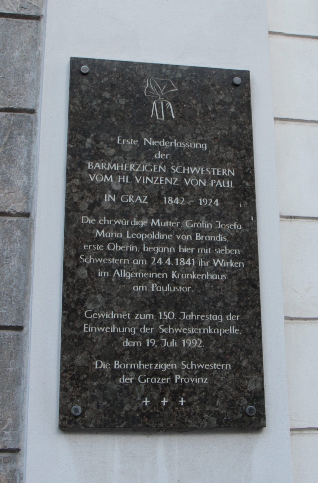 Barmherzige Schwestern vom hl. Vinzenz von Paul's memorial tablet, Graz (2).jpg